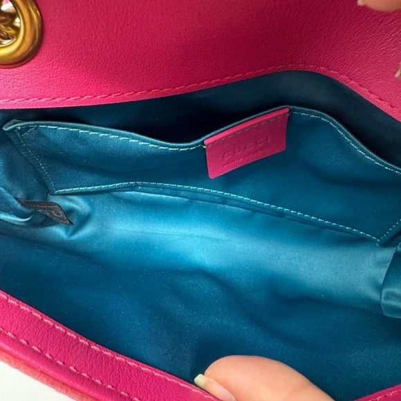 Gucci GG Marmont Fuchsia Velvet Embellished Crossbody Bag – Rare Limited Edition - Picture 9 of 16